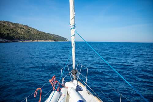 Sailing boat
